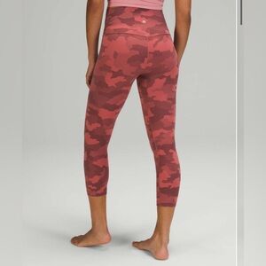 Lululemon Align Crop *21"
Heritage 365 Camo Brier Rose Multi Sz 2